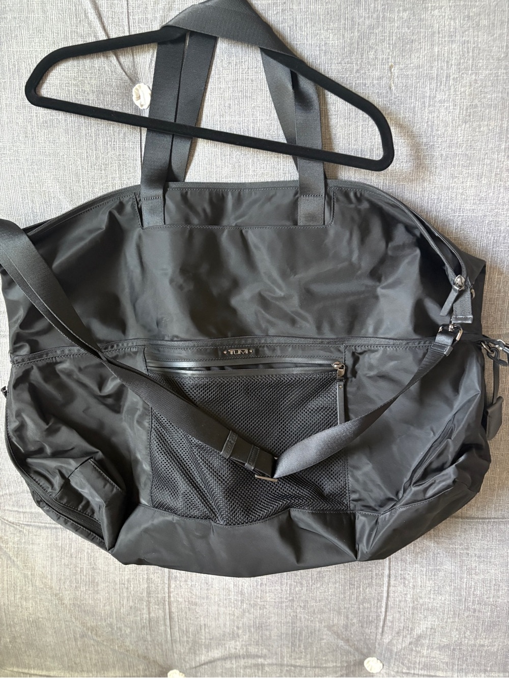 TUMI Voyageur Merida Yoga Sling Tote Black Convertible 144811 NWOT